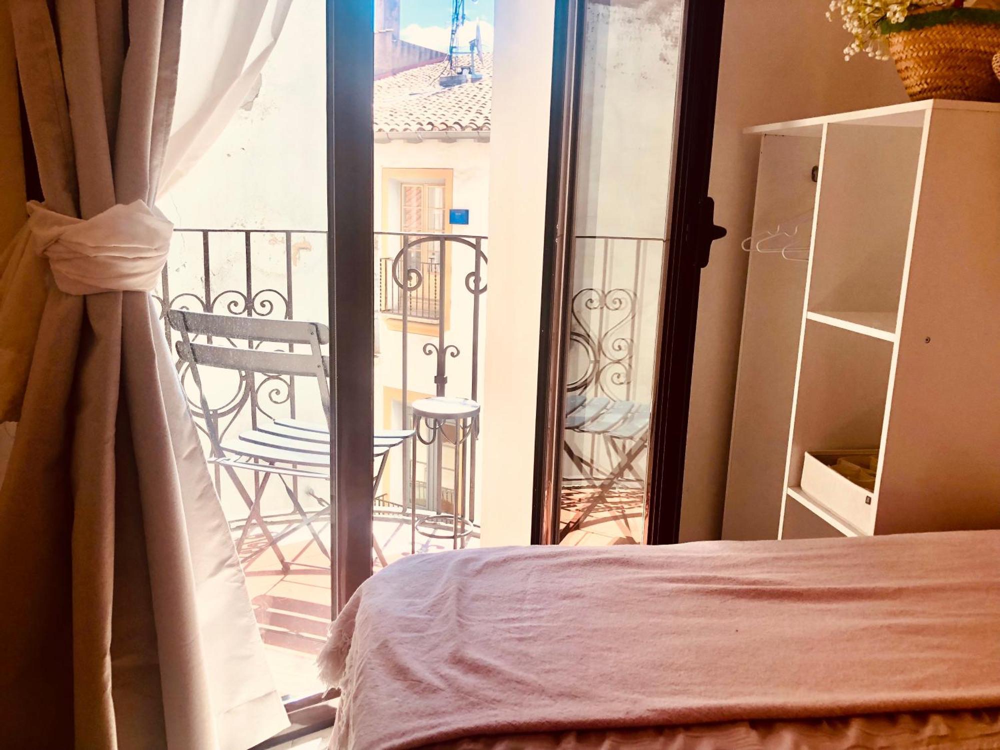 Precioso Piso En El Centro Neuralgico De Olot Daire Dış mekan fotoğraf